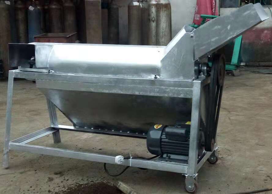 客戶定制的菌袋分離機(jī)試機(jī)