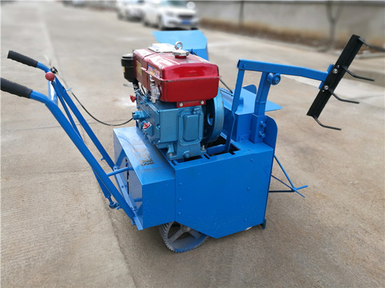 逸村食用菌柴油拌料機(jī)的自我解析